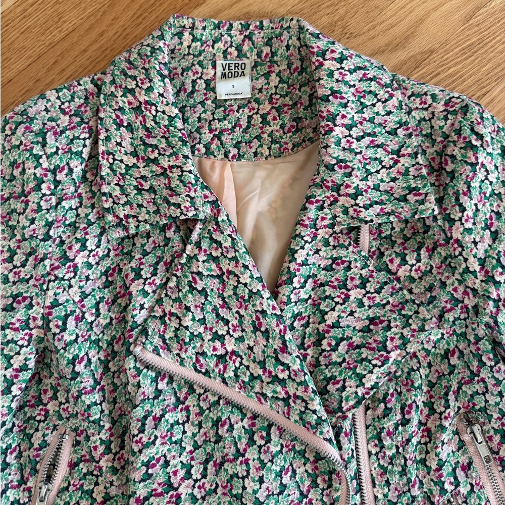 Vero Moda floral jacket blazer zipper details - Picture 2 of 5
